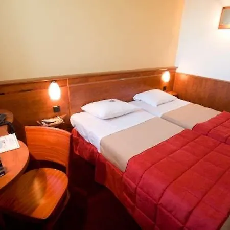 Hotel Brit Bordeaux Aéroport - Le Soretel 3*